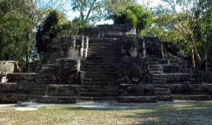 Древний город Уашактун. Гватемала