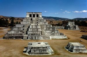 Древний город Сакулеу. Гватемала.