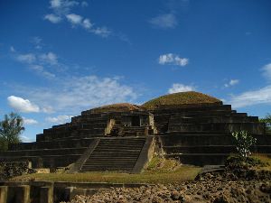 Древний город Таcумал. Сальвадор