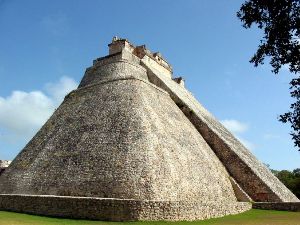  Пирамида Волшебника (Ушмаль). Мексика